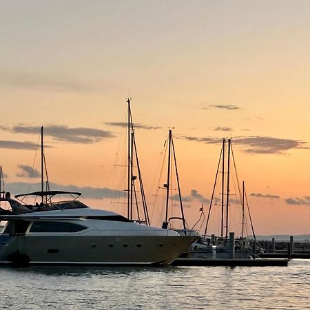 Motoryacht 21 Avec Equipage Hotell Barcelona Eksteriør bilde