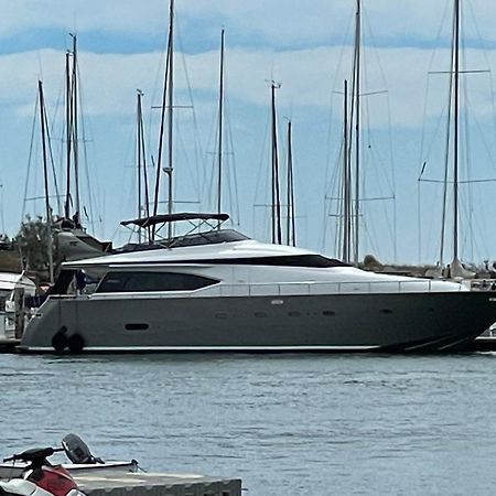 Motoryacht 21 Avec Equipage Hotell Barcelona Eksteriør bilde