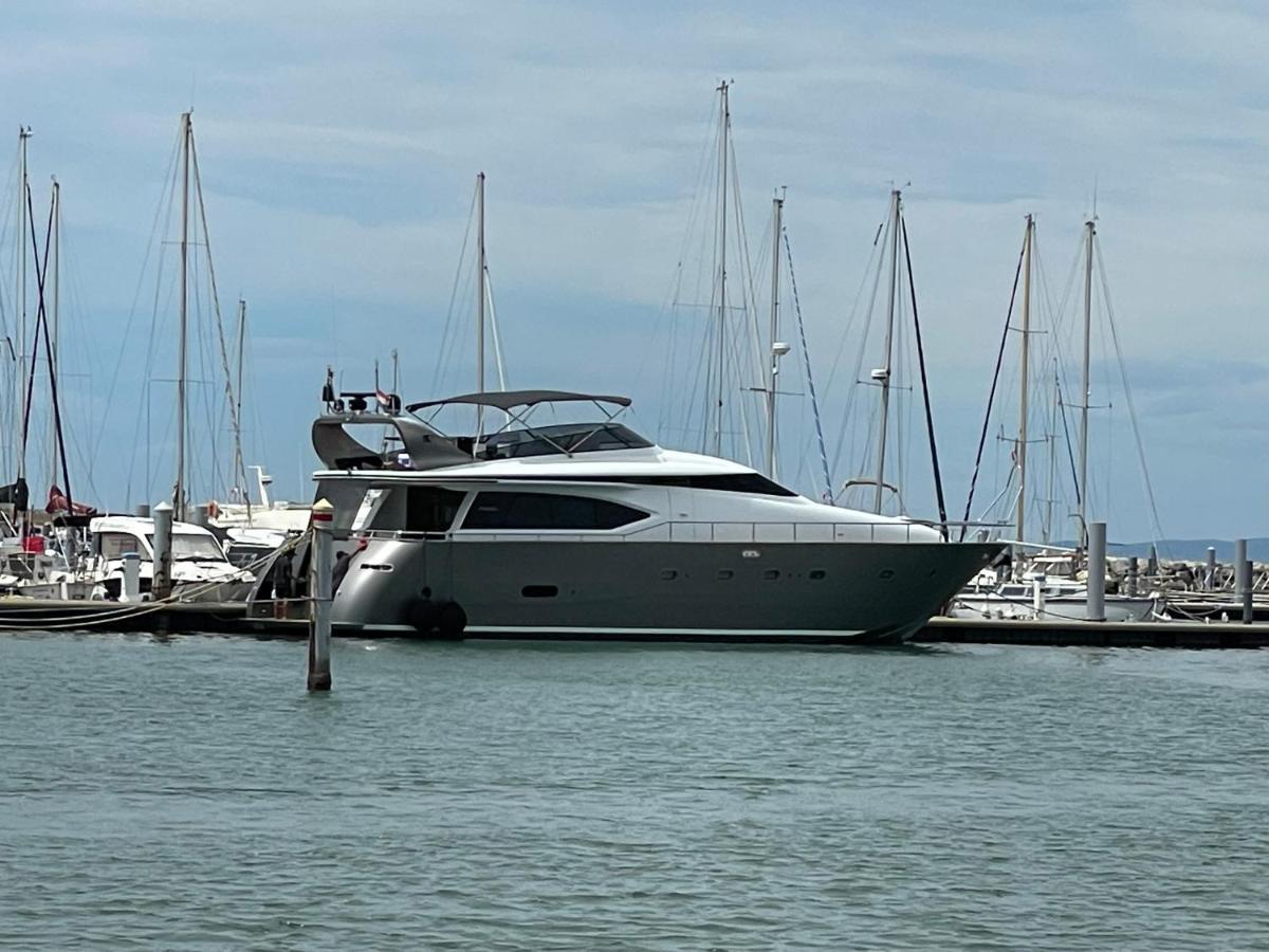 Motoryacht 21 Avec Equipage Hotell Barcelona Eksteriør bilde