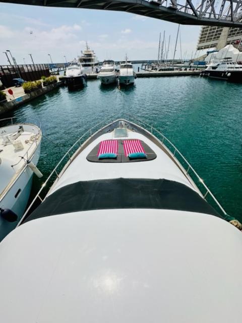 Motoryacht 21 Avec Equipage Hotell Barcelona Eksteriør bilde