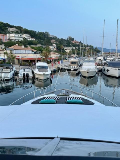 Motoryacht 21 Avec Equipage Hotell Barcelona Eksteriør bilde