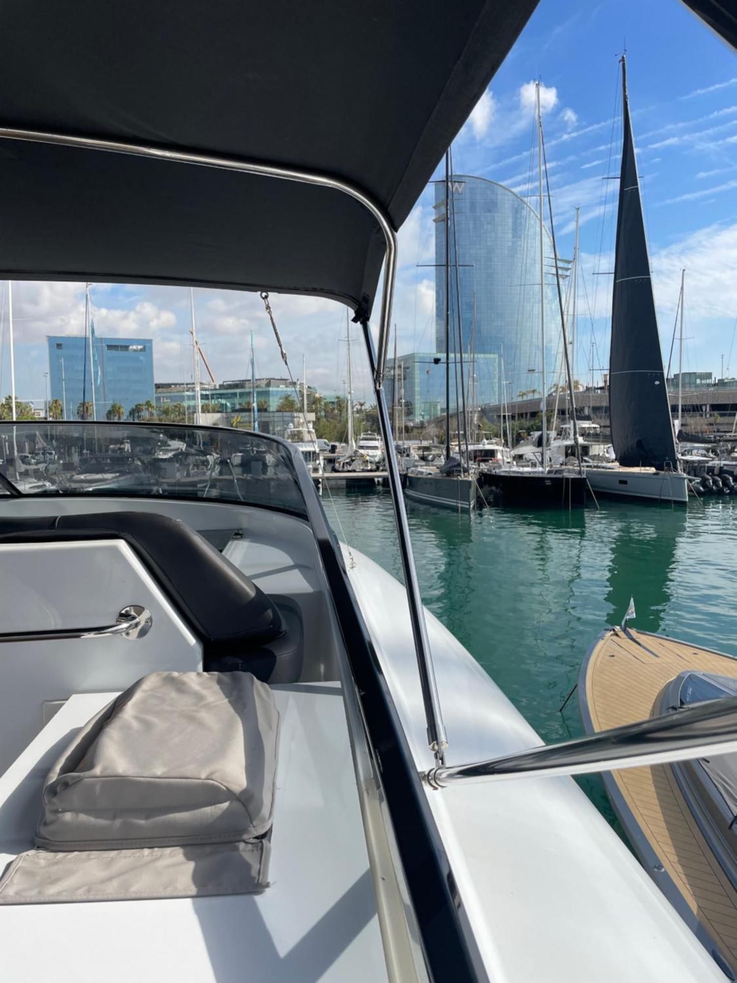 Motoryacht 21 Avec Equipage Hotell Barcelona Eksteriør bilde